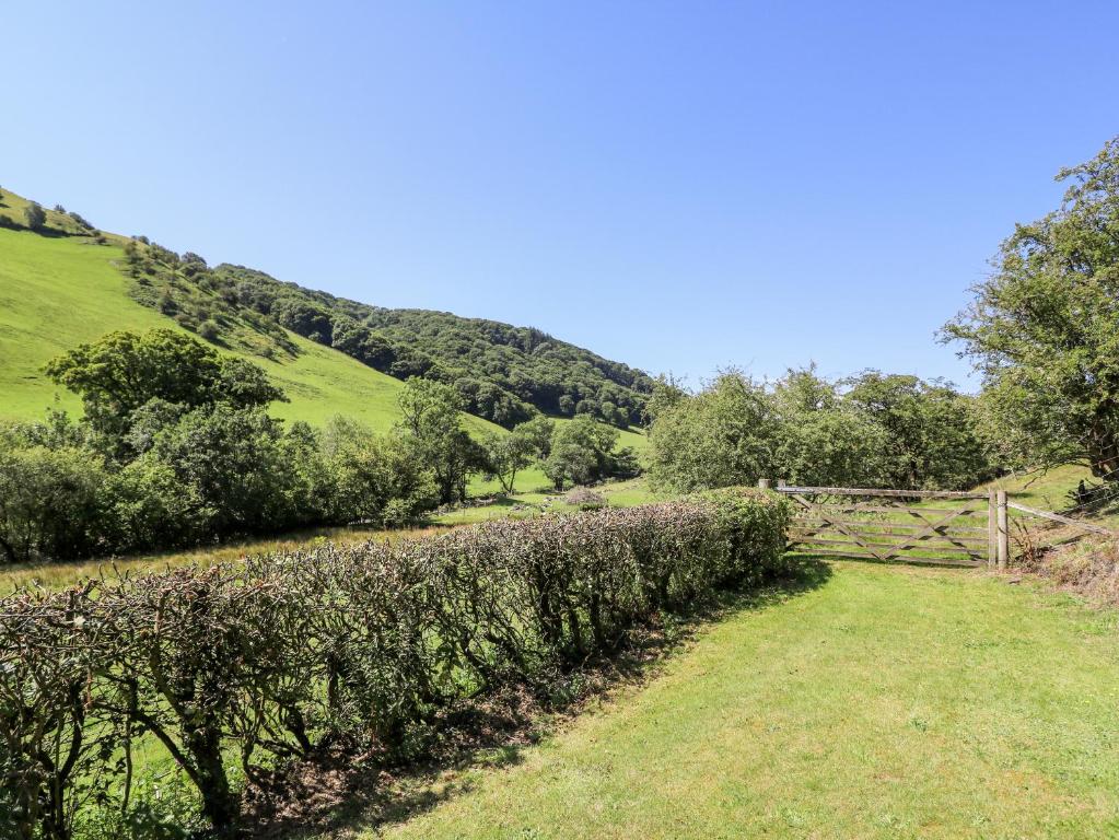 Dolgenau Hir cottage