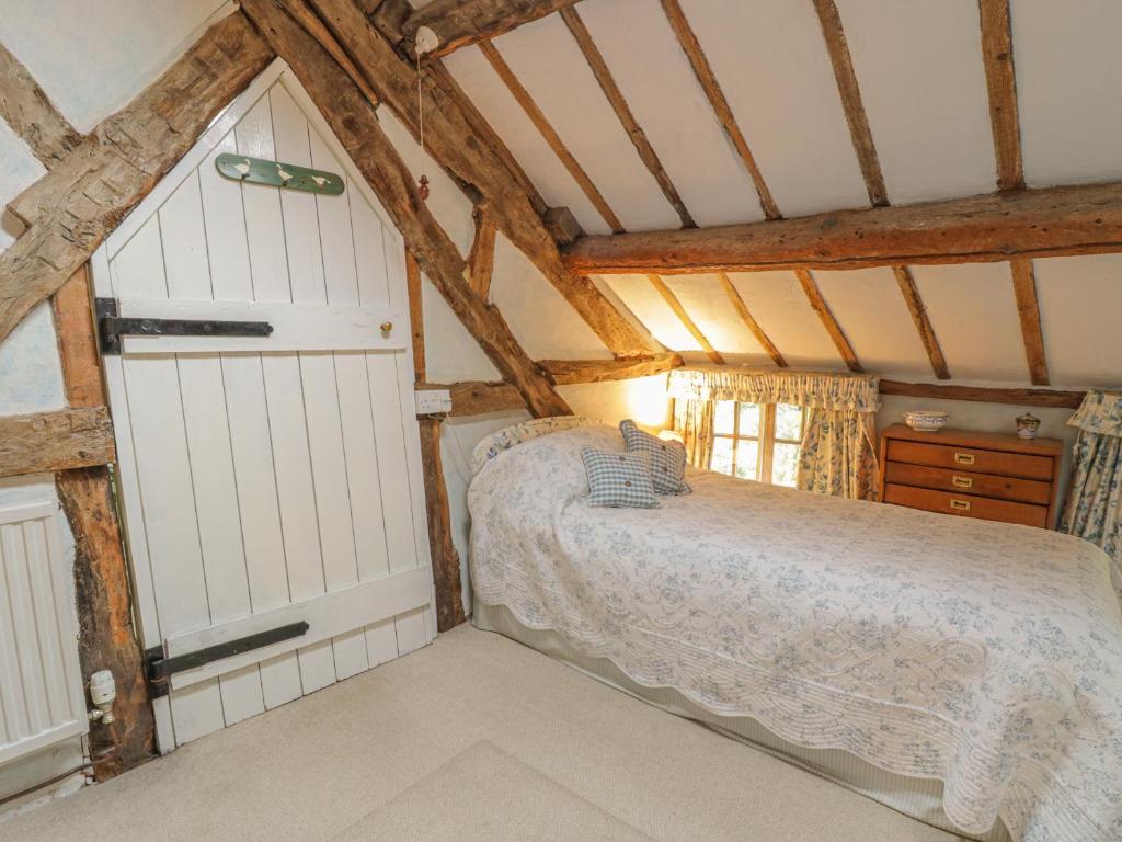 Lower Dolgenau cottage