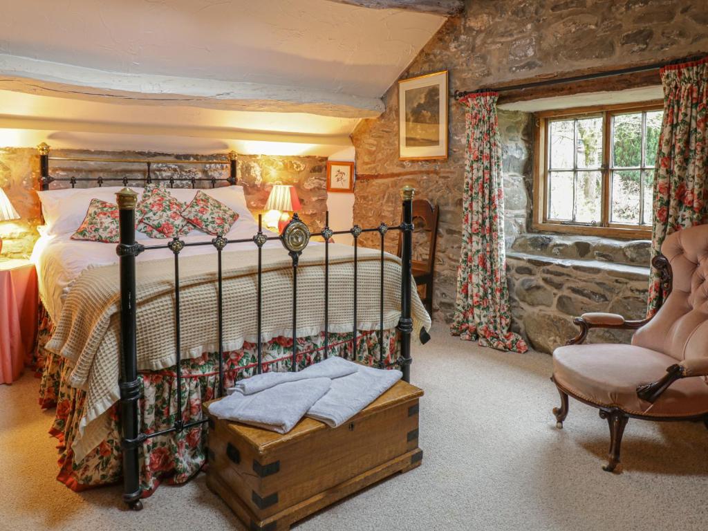 Lower Dolgenau cottage