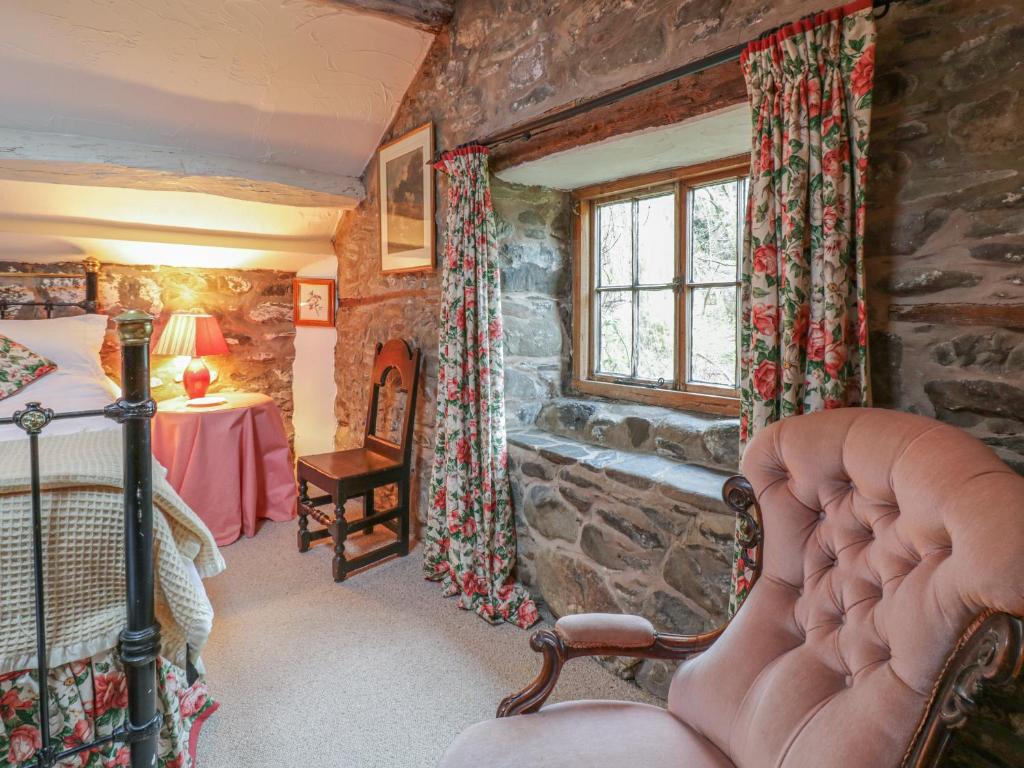 Lower Dolgenau cottage